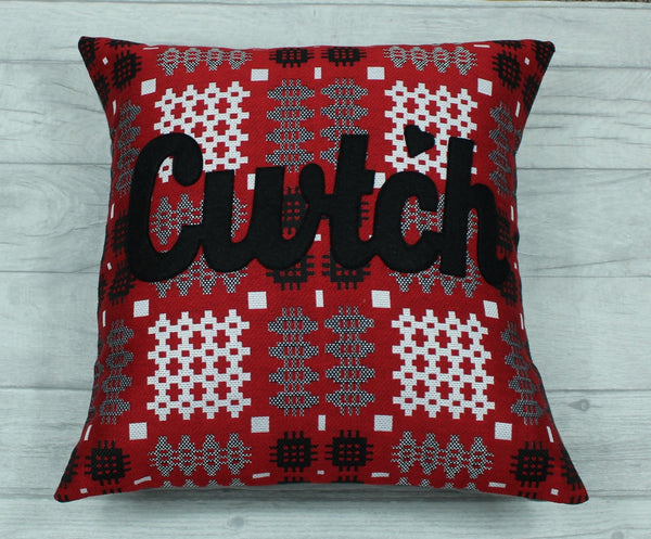 Cwtsh Cushion in Red